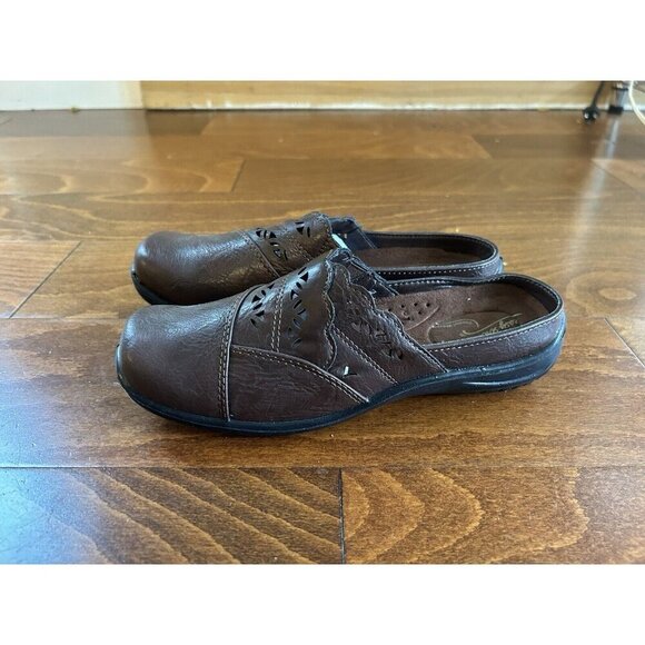 Easy Street Women's Mules Flats Brown Faux Leather Slip Ons NEW 5.5 M - Picture 2 of 4